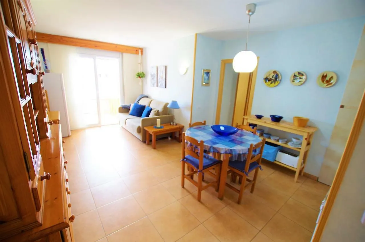 V&V Lloret: Blau Apartment with Pool and Parking Lloret de Mar Spain
